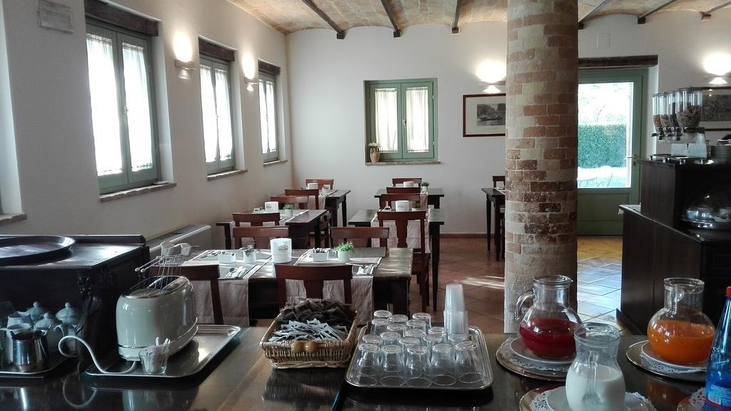 Hotel San Claudio Corridonia Extérieur photo