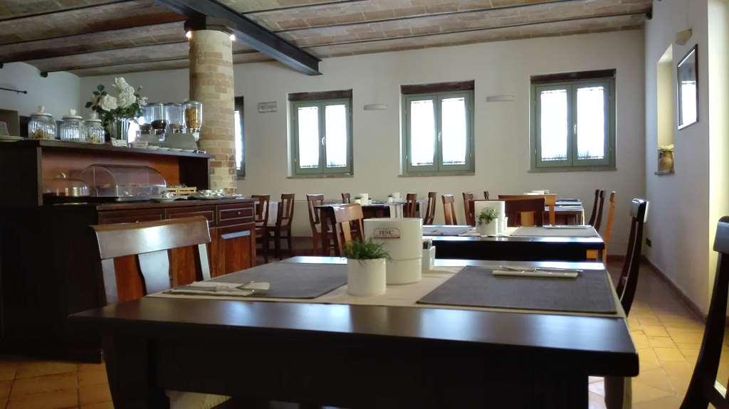 Hotel San Claudio Corridonia Restaurant photo